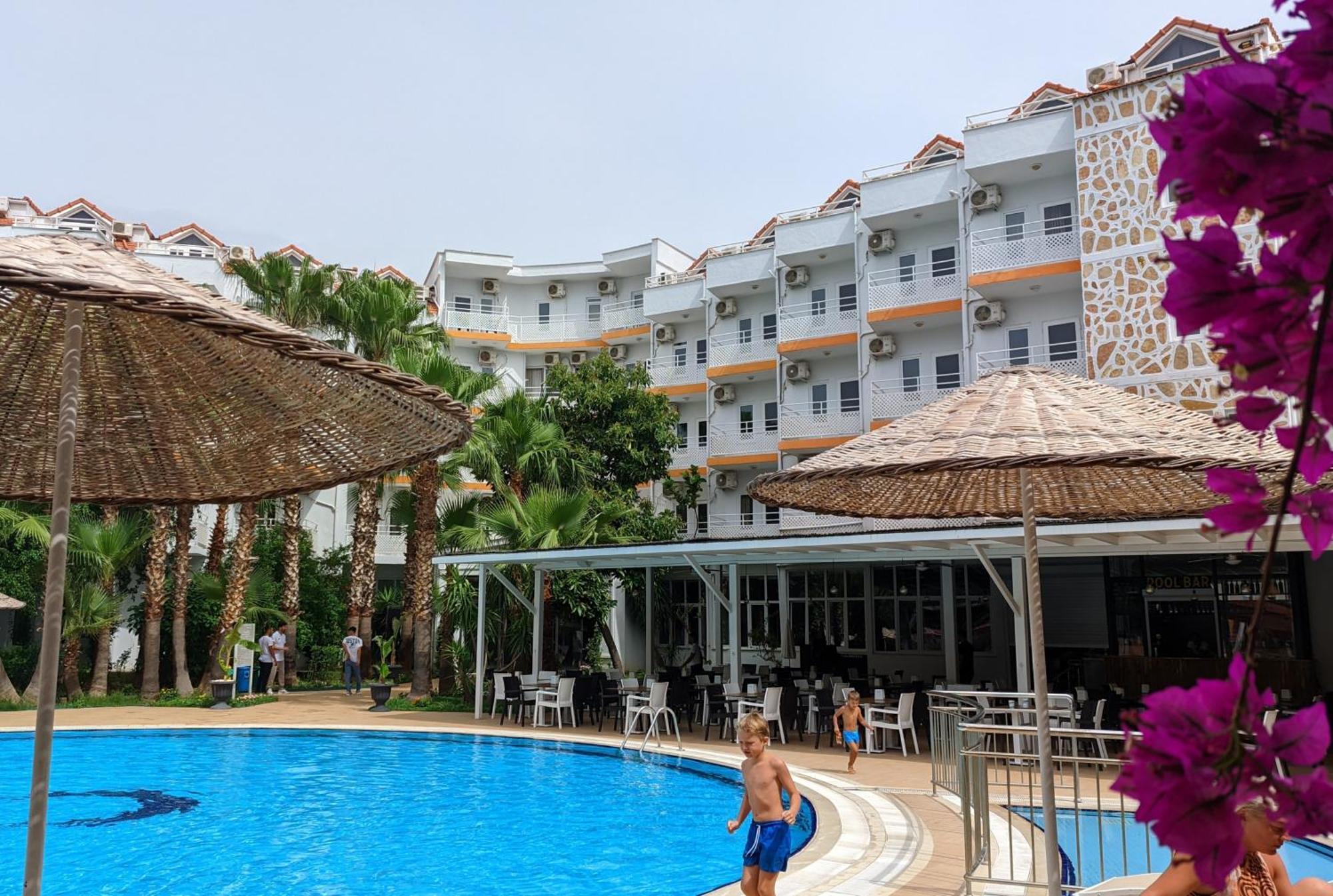 Uk Hotel Kiris Antalya Extérieur photo