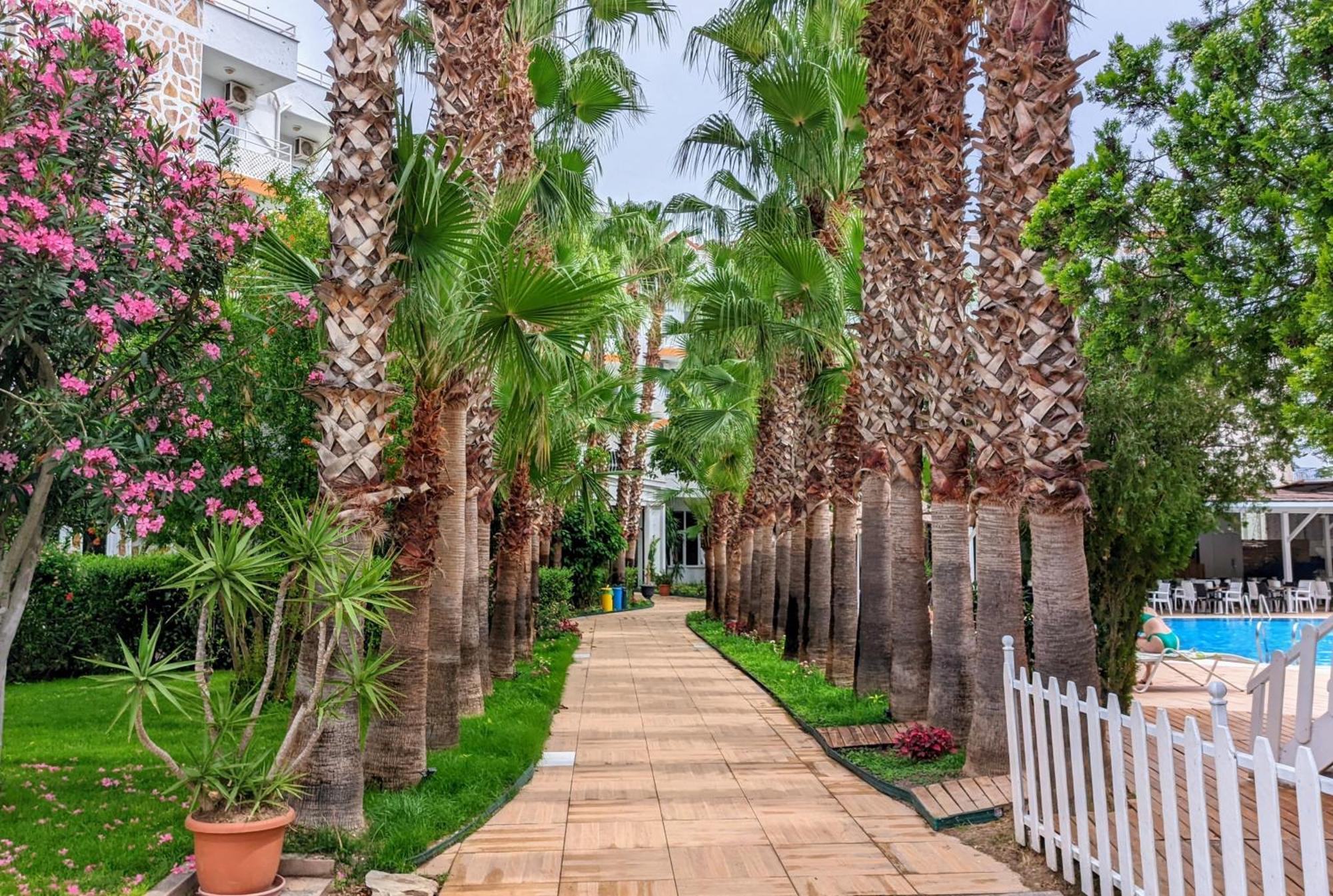 Uk Hotel Kiris Antalya Extérieur photo