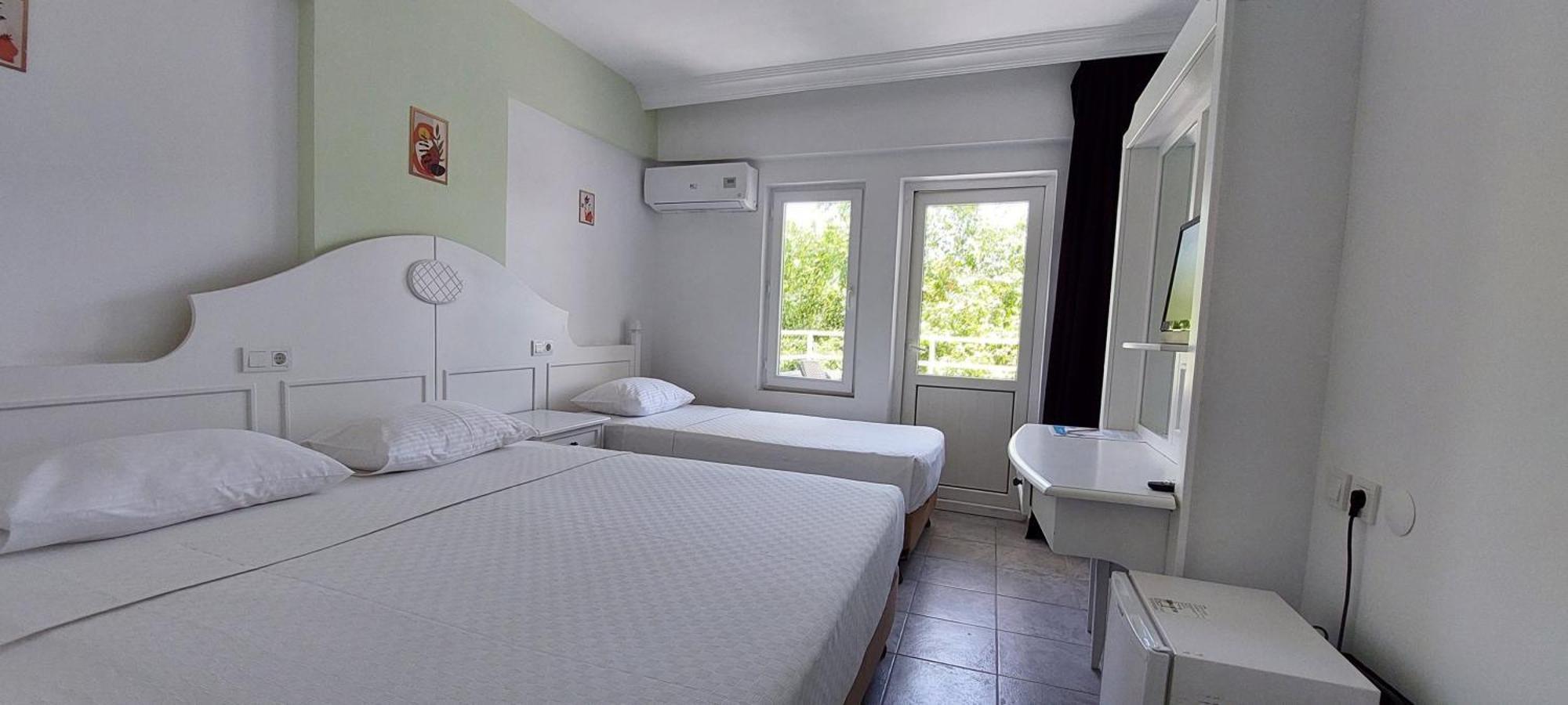 Uk Hotel Kiris Antalya Extérieur photo