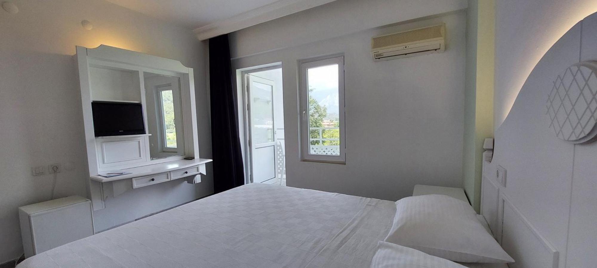 Uk Hotel Kiris Antalya Extérieur photo