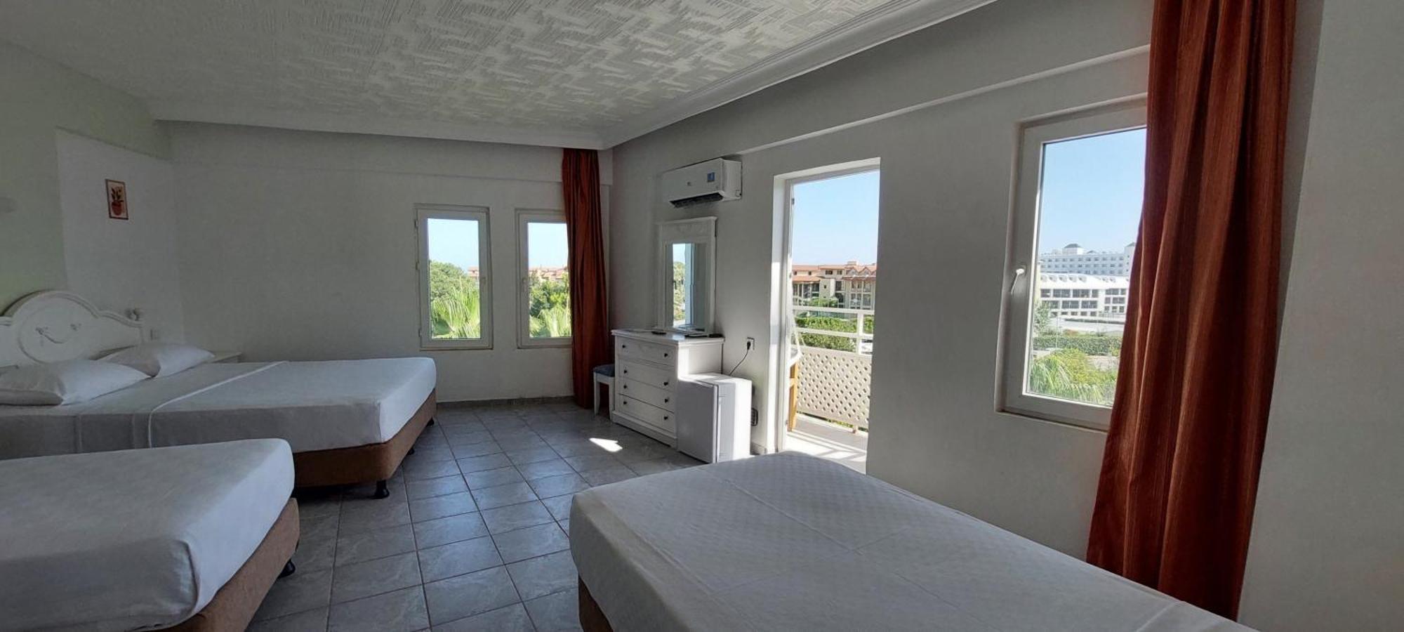 Uk Hotel Kiris Antalya Extérieur photo
